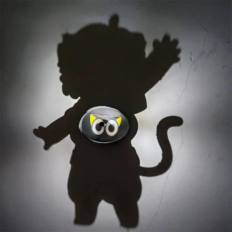 Anime Shadow Light Projector Lamp - Luffy, Goku & Zoro Night Light for Creative Atmosphere & Perfect Gift for Friends!
